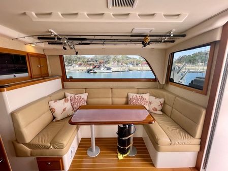 Cabo 35 Flybridge image