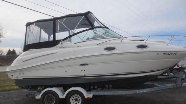Sea Ray 240 Sundancer