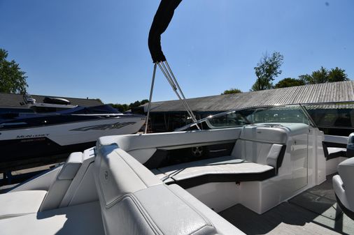 Regal 24-FASDECK image