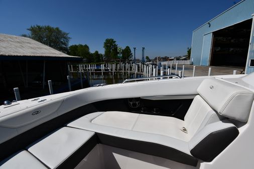 Regal 24-FASDECK image