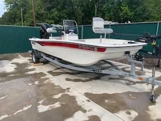 Mako Pro Skiff 17 CC