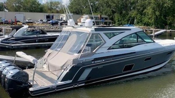 Formula 430 Super Sport Crossover