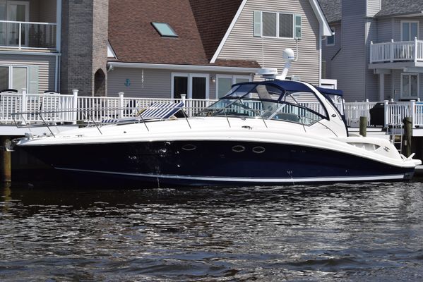 Sea Ray 420 Sundancer - main image
