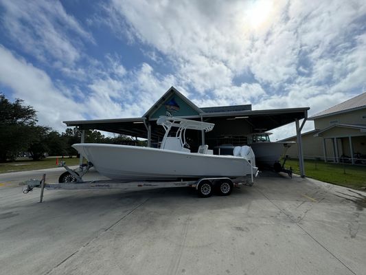 Front Runner 26 Center Console - main image