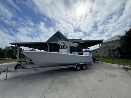 Front Runner 26 Center Console image