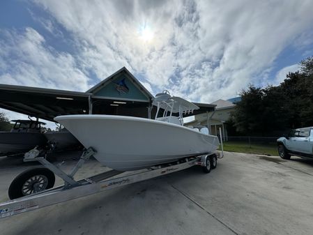 Front Runner 26 Center Console image