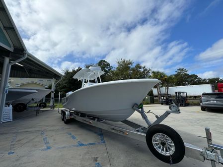 Front Runner 26 Center Console image