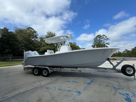 Front Runner 26 Center Console image