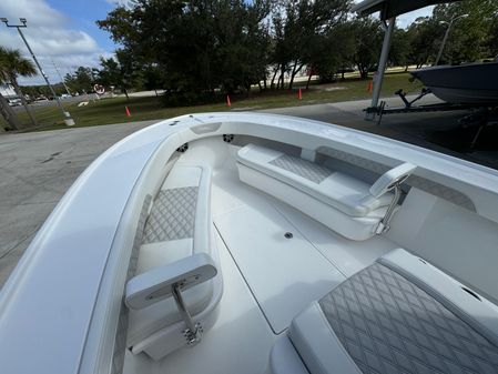 Front Runner 26 Center Console image