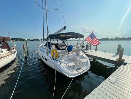 Hunter 380 image