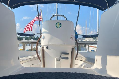 Hunter 380 image