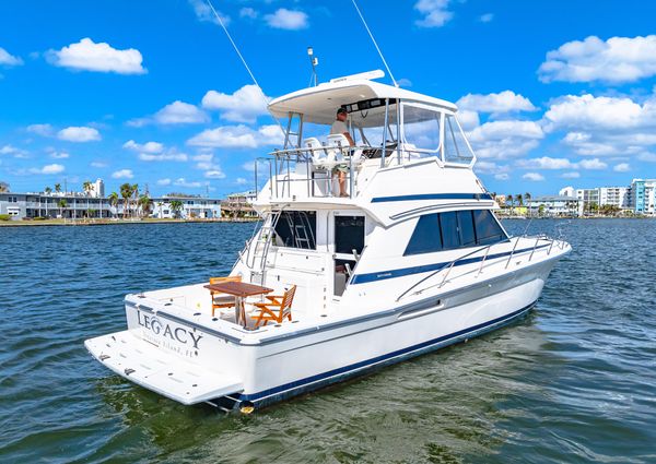 Riviera 43 Flybridge image