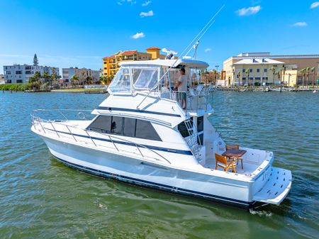 Riviera 43 Flybridge image