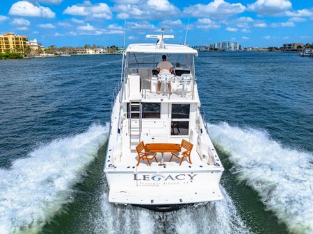 Riviera 43 Flybridge image