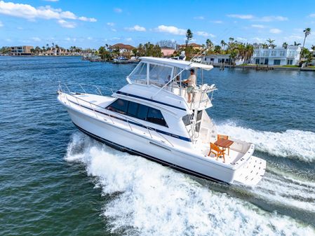 Riviera 43 Flybridge image