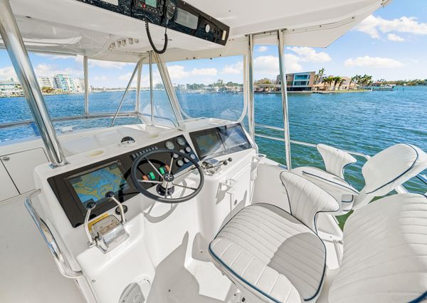 Riviera 43 Flybridge image