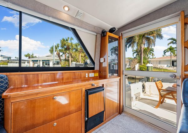 Riviera 43 Flybridge image