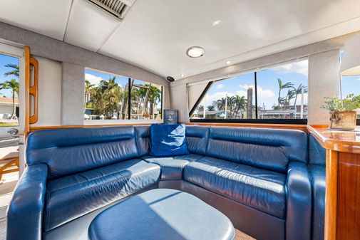 Riviera 43 Flybridge image