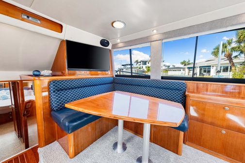 Riviera 43 Flybridge image