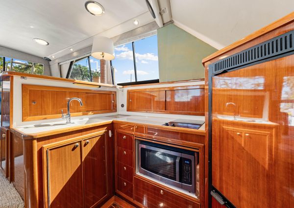 Riviera 43 Flybridge image