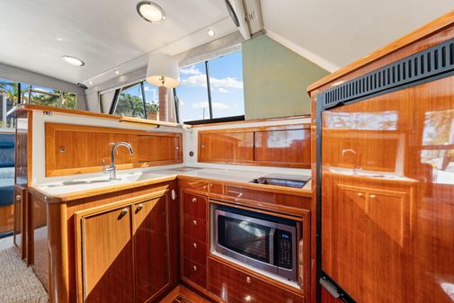 Riviera 43 Flybridge image