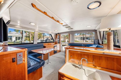 Riviera 43 Flybridge image