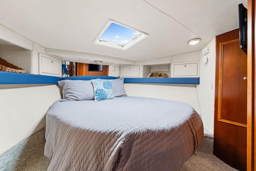 Riviera 43 Flybridge image