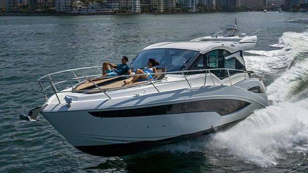 Galeon 425 HTS