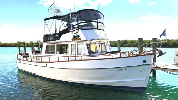 Grand Banks Classic