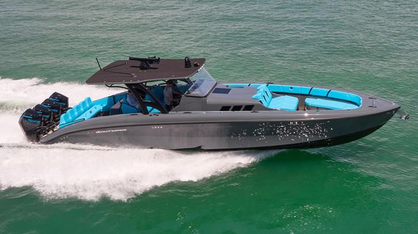 Midnight Express 43' Solstice