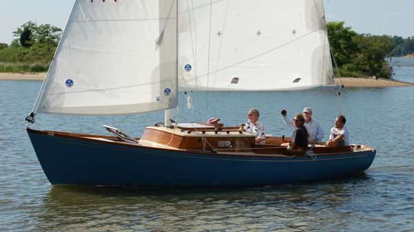 Hank Hinckley Great Harbor 26