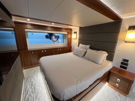 Sunseeker 75 Yacht image