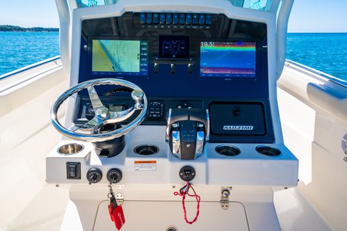 Sailfish 272 Center Console image