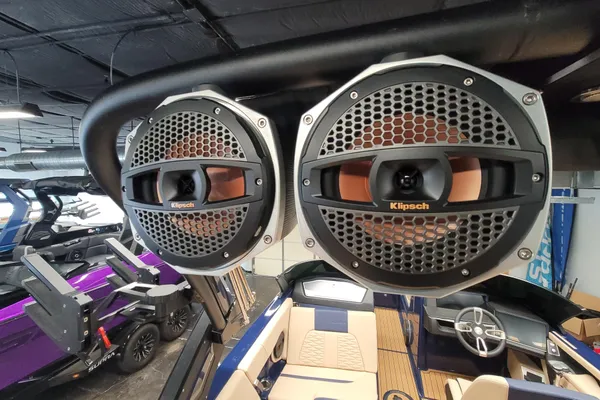 Mastercraft X24 image