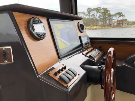Ranger-tugs R-25-OUTBOARD image