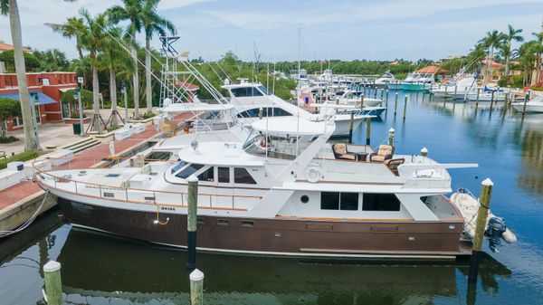 Tollycraft Pilothouse