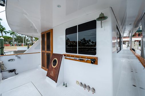 Tollycraft Pilothouse image