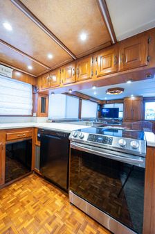 Tollycraft Pilothouse image