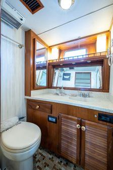 Tollycraft Pilothouse image