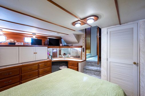 Tollycraft Pilothouse image