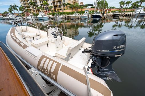 Tollycraft Pilothouse image