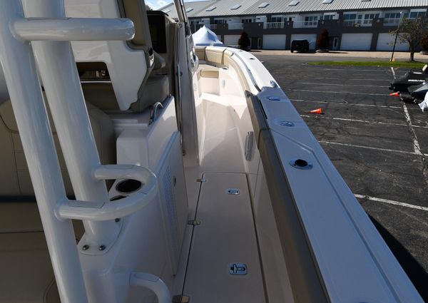 Pursuit S-368-SPORT image