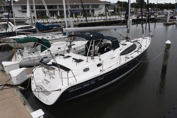 Marlow Hunter 50 Center Cockpit - main image