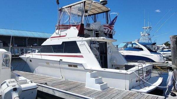Luhrs 40 Tournament Convertible