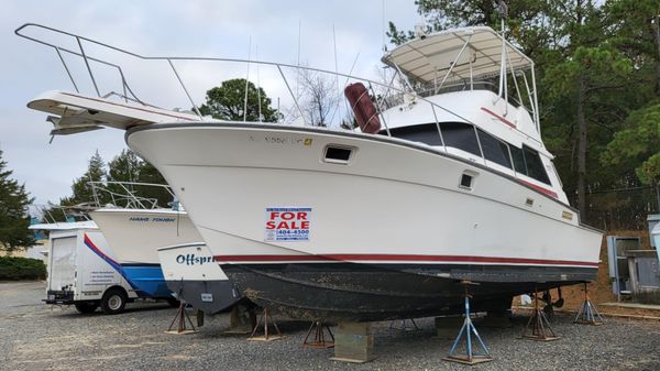 Luhrs 40 Tournament Convertible 