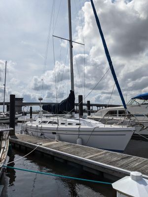 Catalina 380 - main image