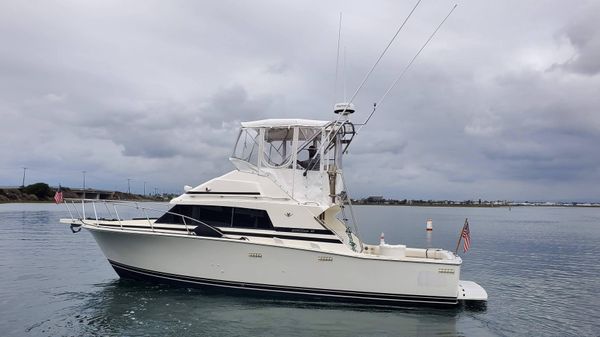 Bertram Fiybridge Cruiser