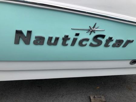 NauticStar 203 SC image