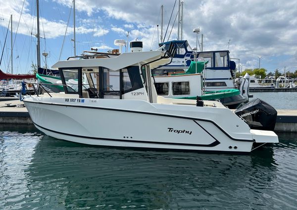 Trophy T23-PILOTHOUSE image