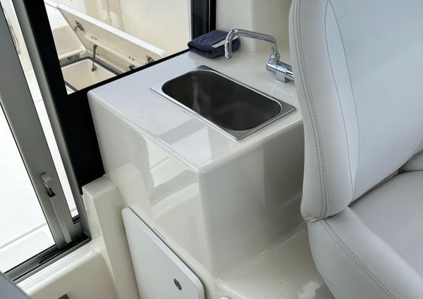 Trophy T23-PILOTHOUSE image